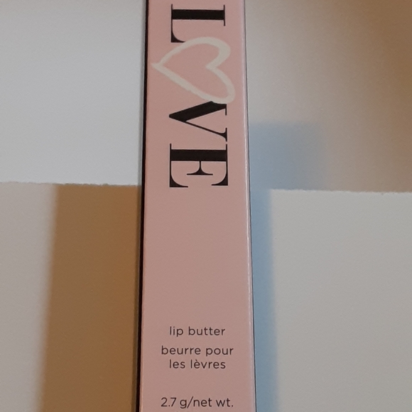 FMG Love Lip Butter .09oz Click Pen application. Tease with a Vanilla scent - Picture 8 of 8